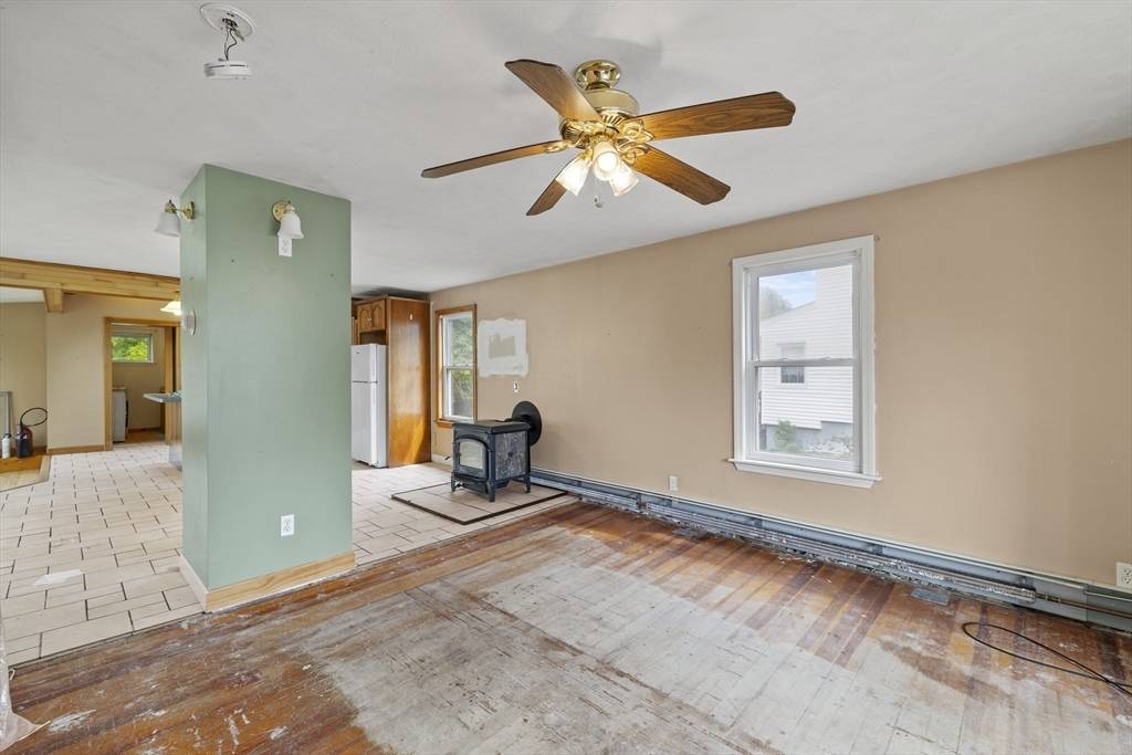 Taunton, MA 02780,39 Shores St