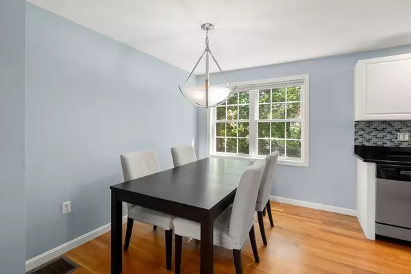 Waltham, MA 02452,985 Trapelo Road #17