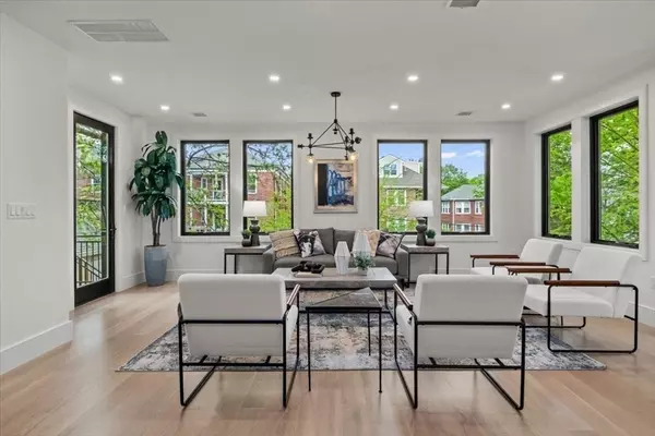 Brookline, MA 02446,116 Thorndike Street