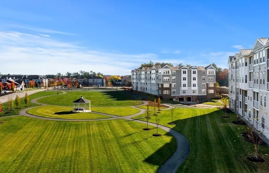 320 Martins Landing #306, North Reading, MA 01864
