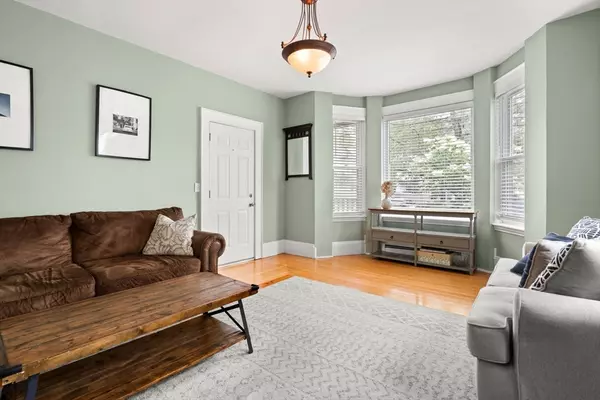 Salem, MA 01970,12 Summit Avenue #1
