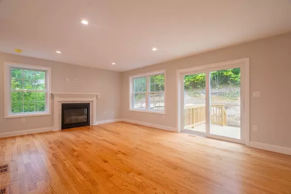 Meredith, NH 03253,11 Hickorywood Cir