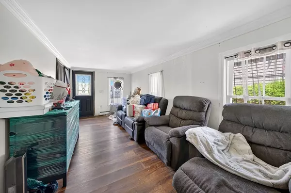 Dartmouth, MA 02748,42 Mccabe Street