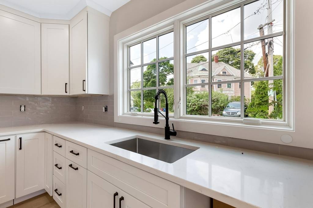Melrose, MA 02176,8 Crystal Street #2