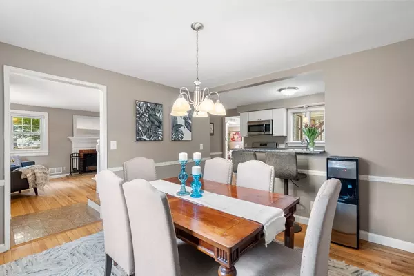 Natick, MA 01760,13 Greenwood Rd