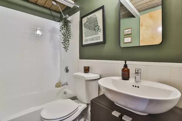 Salem, MA 01970,24 Norman Street #101
