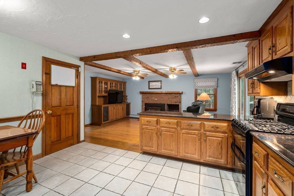 Walpole, MA 02032,23 Lafayette Dr