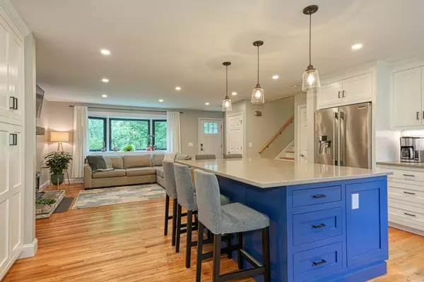 Holliston, MA 01746,124 South St