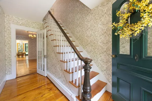 Holliston, MA 01746,75 Union St.