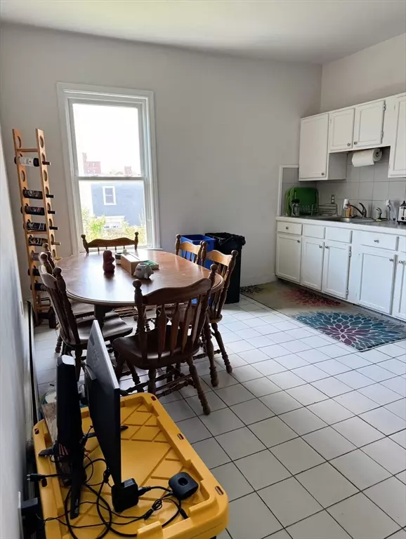 Cambridge, MA 02139,1106 Cambridge Street #1106