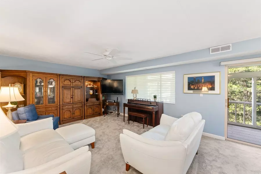 196 Old River Rd #147, Lincoln, RI 02865