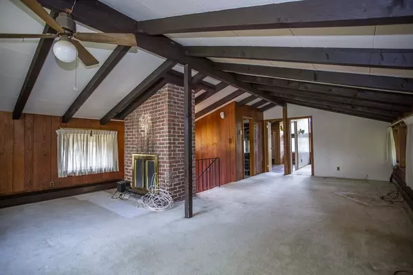 Lynnfield, MA 01940,11 Hutchins Circle