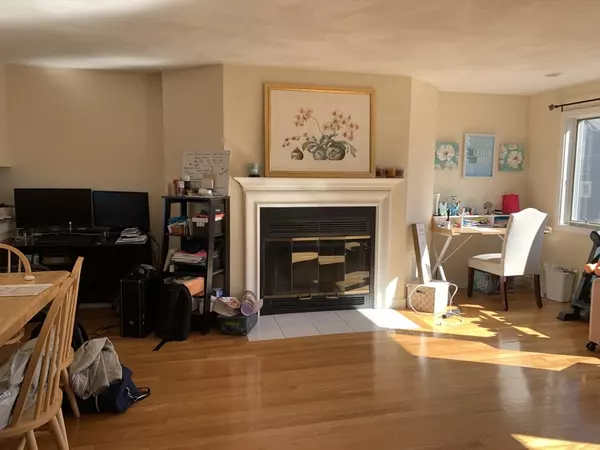 Watertown, MA 02472,27 Ashland Street #27