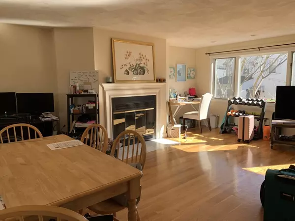 Watertown, MA 02472,27 Ashland Street #27