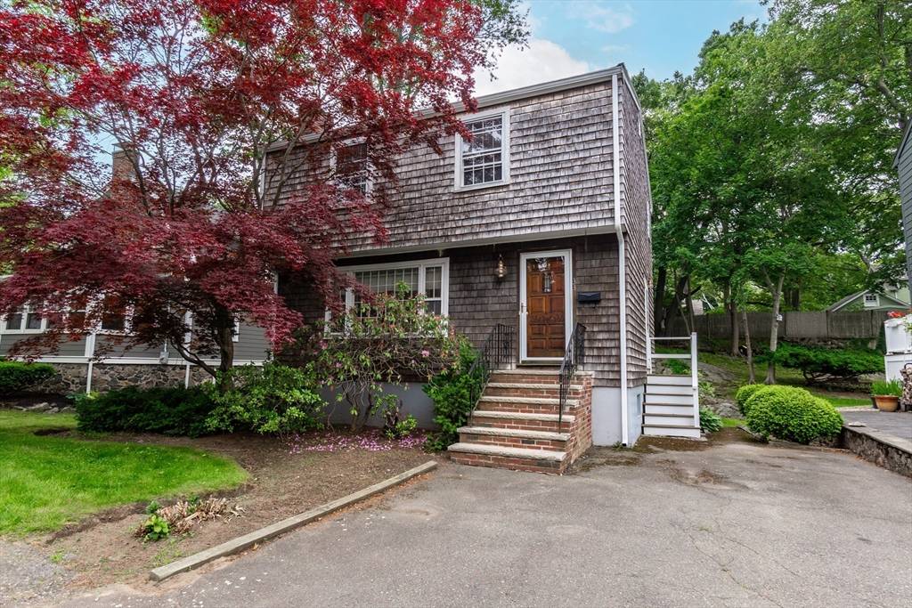 33 Sherwood Rd, Swampscott, MA 01907