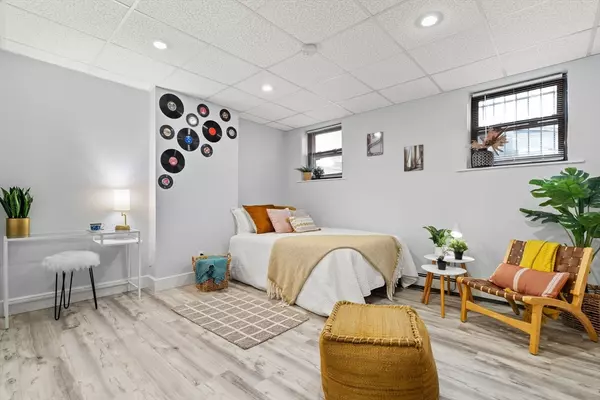 11 Aberdeen St #C, Boston, MA 02215
