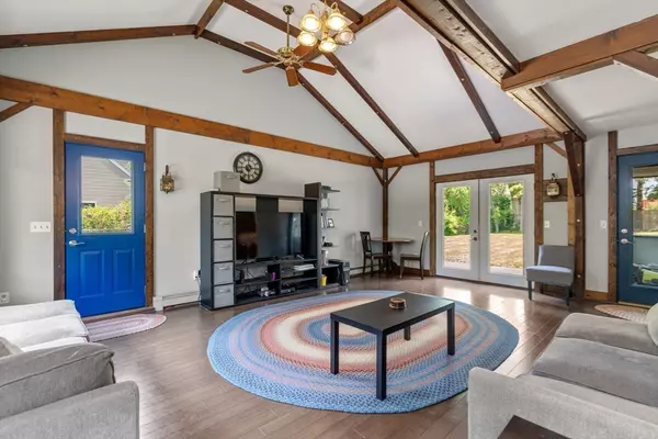 94 Pond St, East Bridgewater, MA 02333