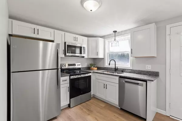 Athol, MA 01331,742 Daniel Shays Hwy #1F