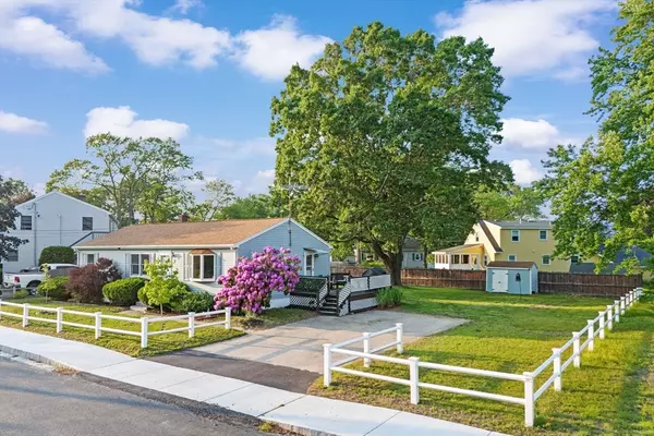 Salisbury, MA 01952,3 Gove Lane