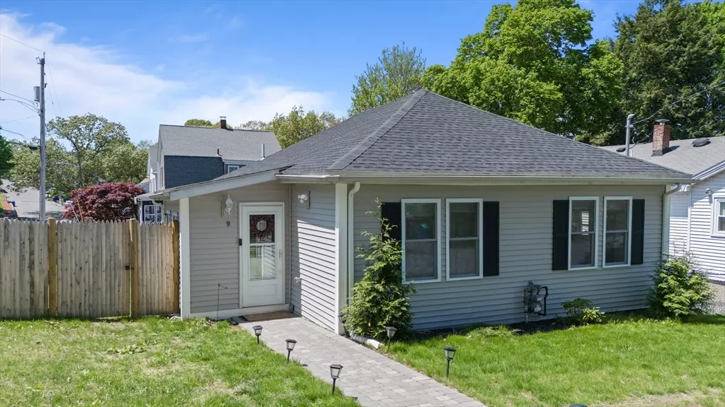Saugus, MA 01906,9 Laconia Ave