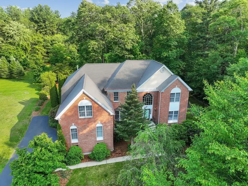 138 Fairview St, Holliston, MA 01746