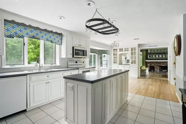 Norwell, MA 02061,45 R.F. Higgins Drive