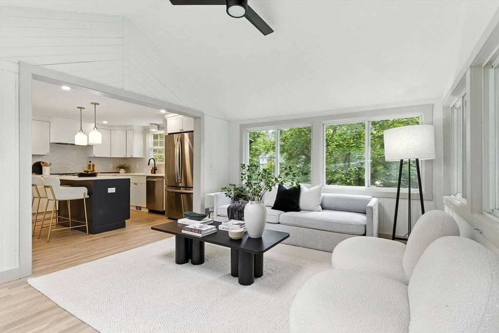 Arlington, MA 02474,32 Henry St