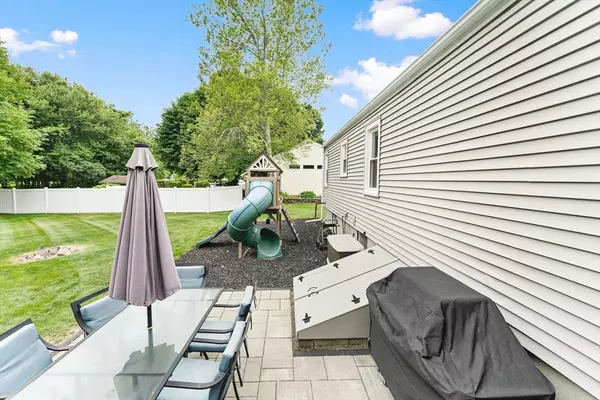Westborough, MA 01581,15 Flanders Rd