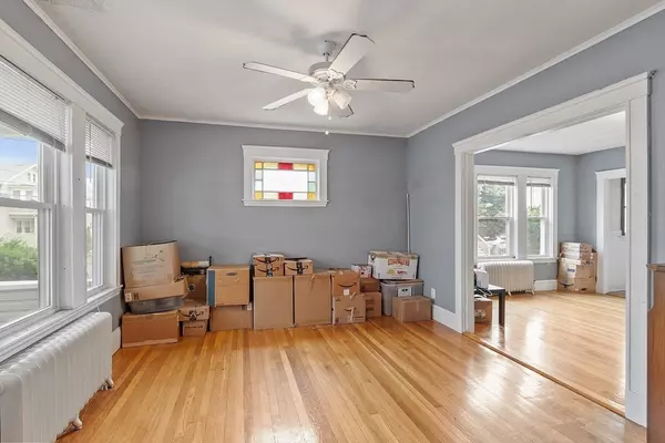 Medford, MA 02155,21 Carney St