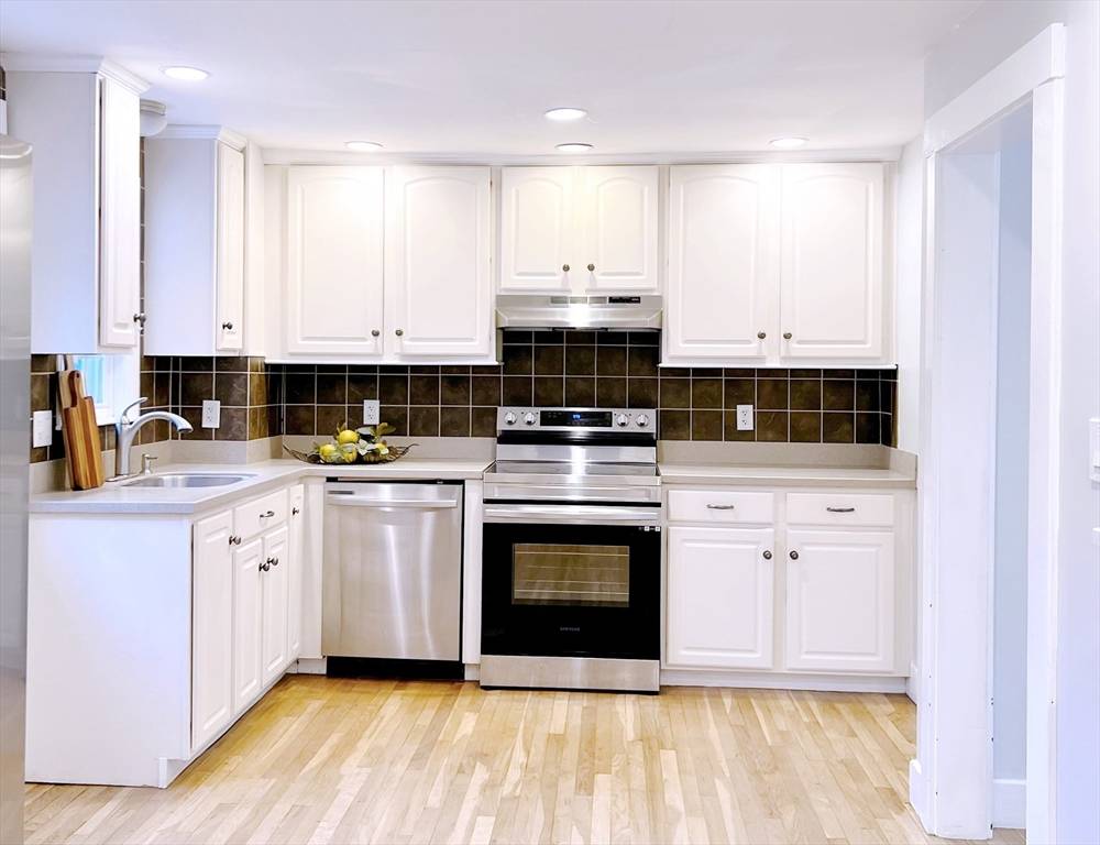 Newton, MA 02462,68 Pierrepont Rd