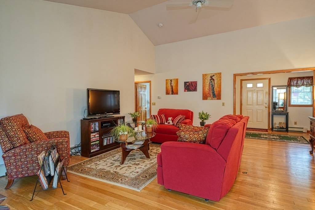 Northborough, MA 01532,7 Chandler Way #7