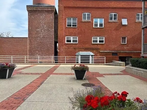 Wareham, MA 02571,45 Main St #221