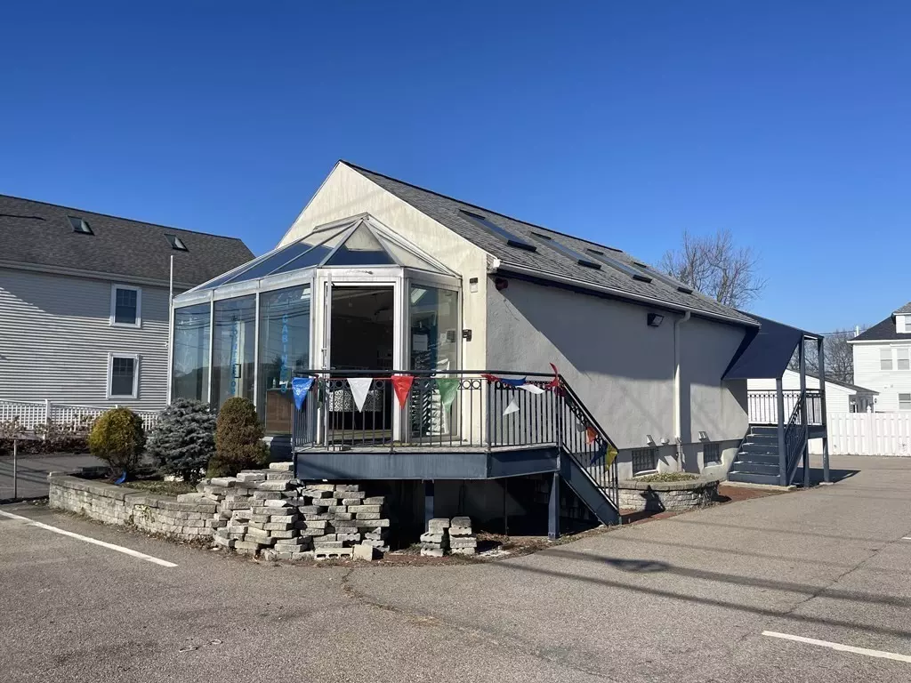 Framingham, MA 01701,429 Worcester Road