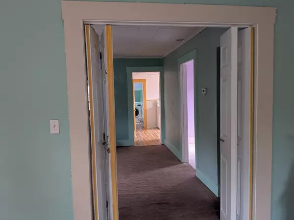Lowell, MA 01850,15 10th