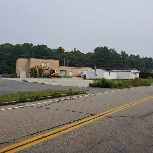 Plainville, MA 02762,170 East Bacon St (Front)