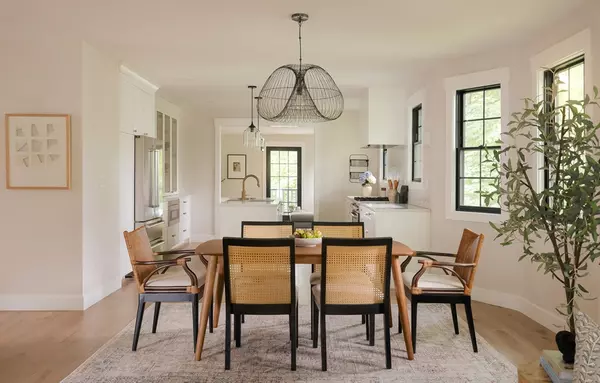Arlington, MA 02476,16 Plymouth St #16