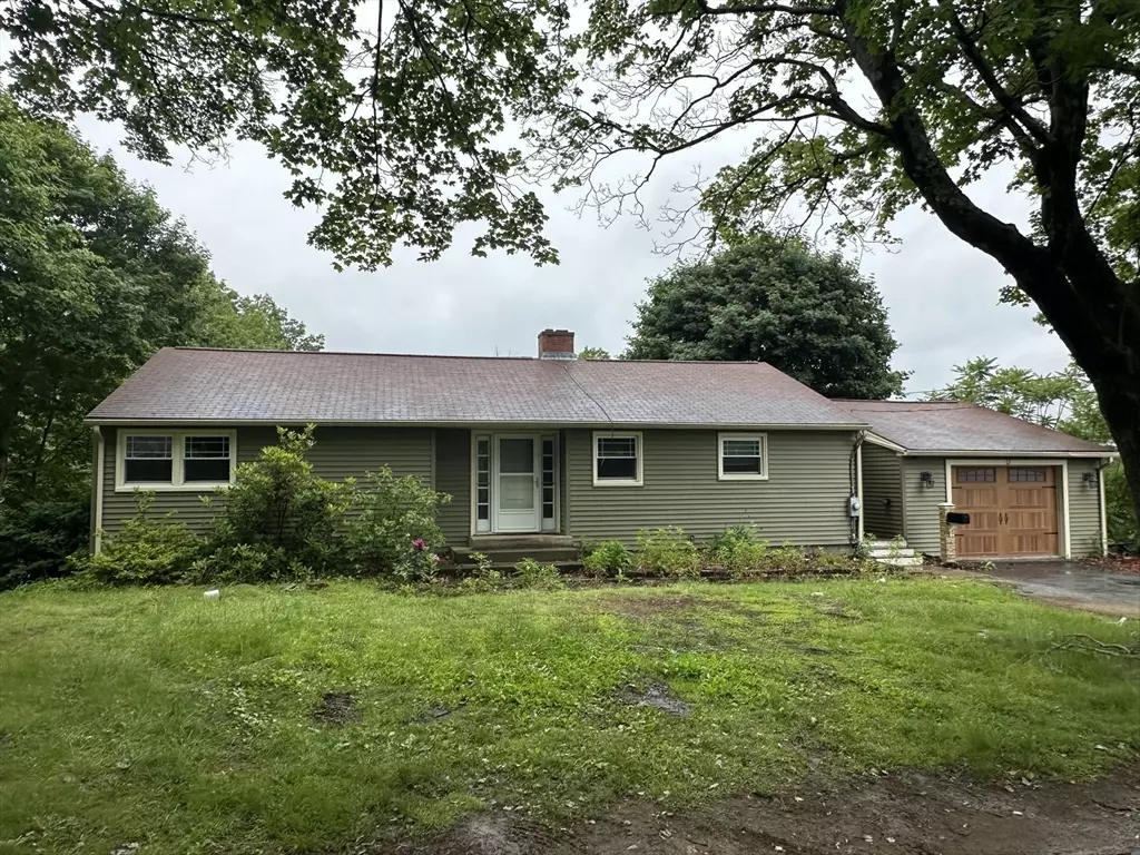Spencer, MA 01562,12 Crown St