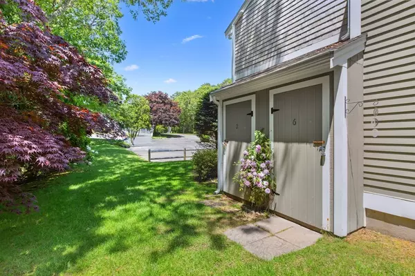 Harwich, MA 02645,2 Englewood Dr #F-6