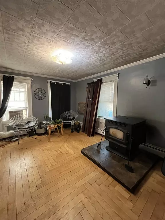 Taunton, MA 02780,165 Broadway