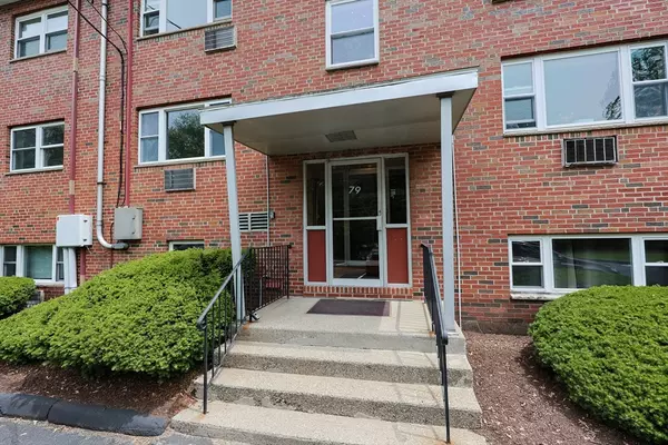 Newton, MA 02460,79 Walnut St #3