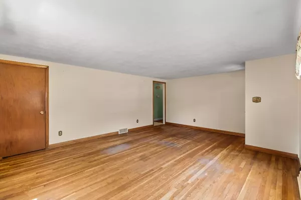 Halifax, MA 02338,60 Colby Dr
