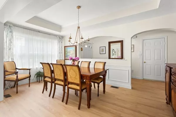 Canton, MA 02021,24 Indian Woods Way #24