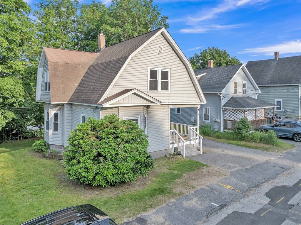 Fitchburg, MA 01420,484 Rollstone St