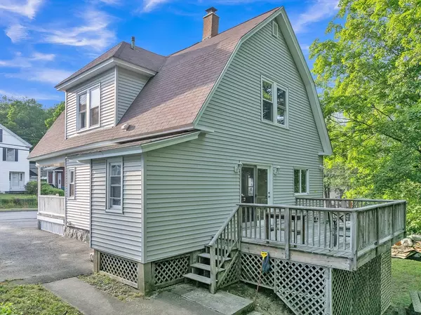 Fitchburg, MA 01420,484 Rollstone St