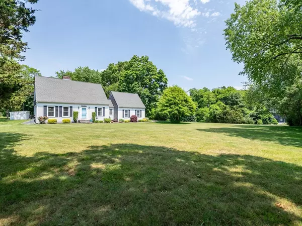 Swansea, MA 02777,9 Royal Wood Ln