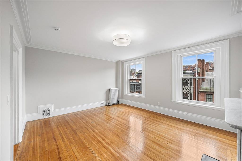 Boston, MA 02114,100 Charles St #5