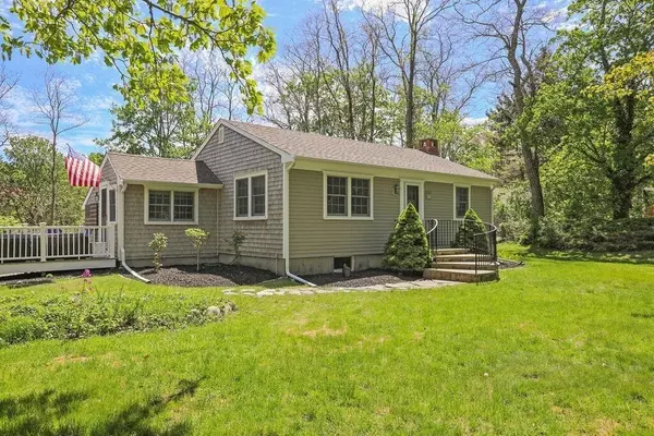 Orleans, MA 02653,33 Beach Rd
