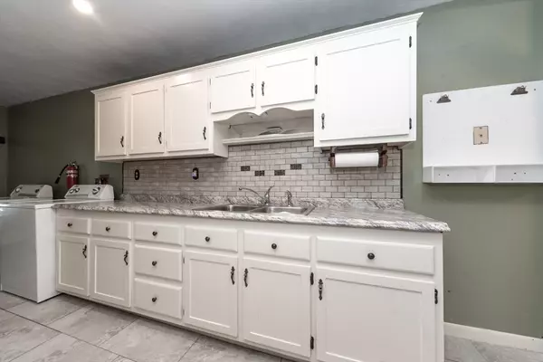 Halifax, MA 02338,307 Wood St