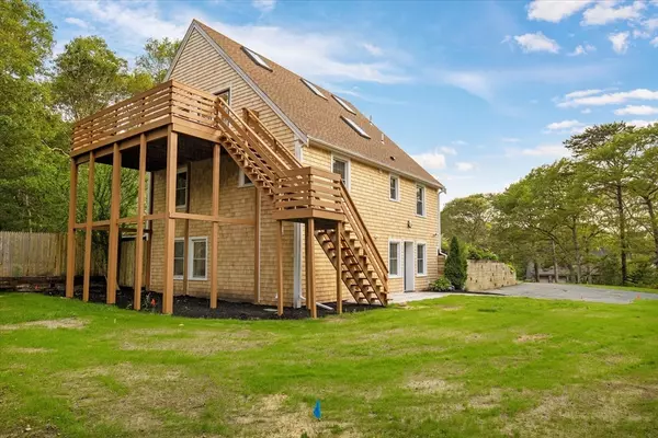 Dennis, MA 02638,66 S West Dr