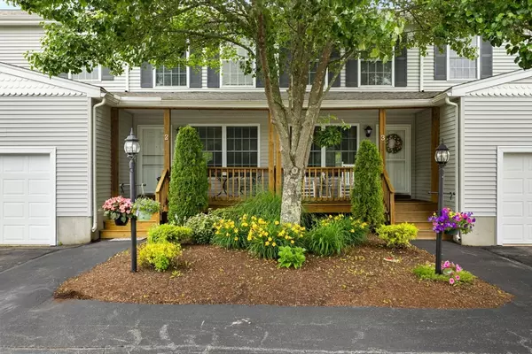 Raynham, MA 02767,48 Finch Rd #2